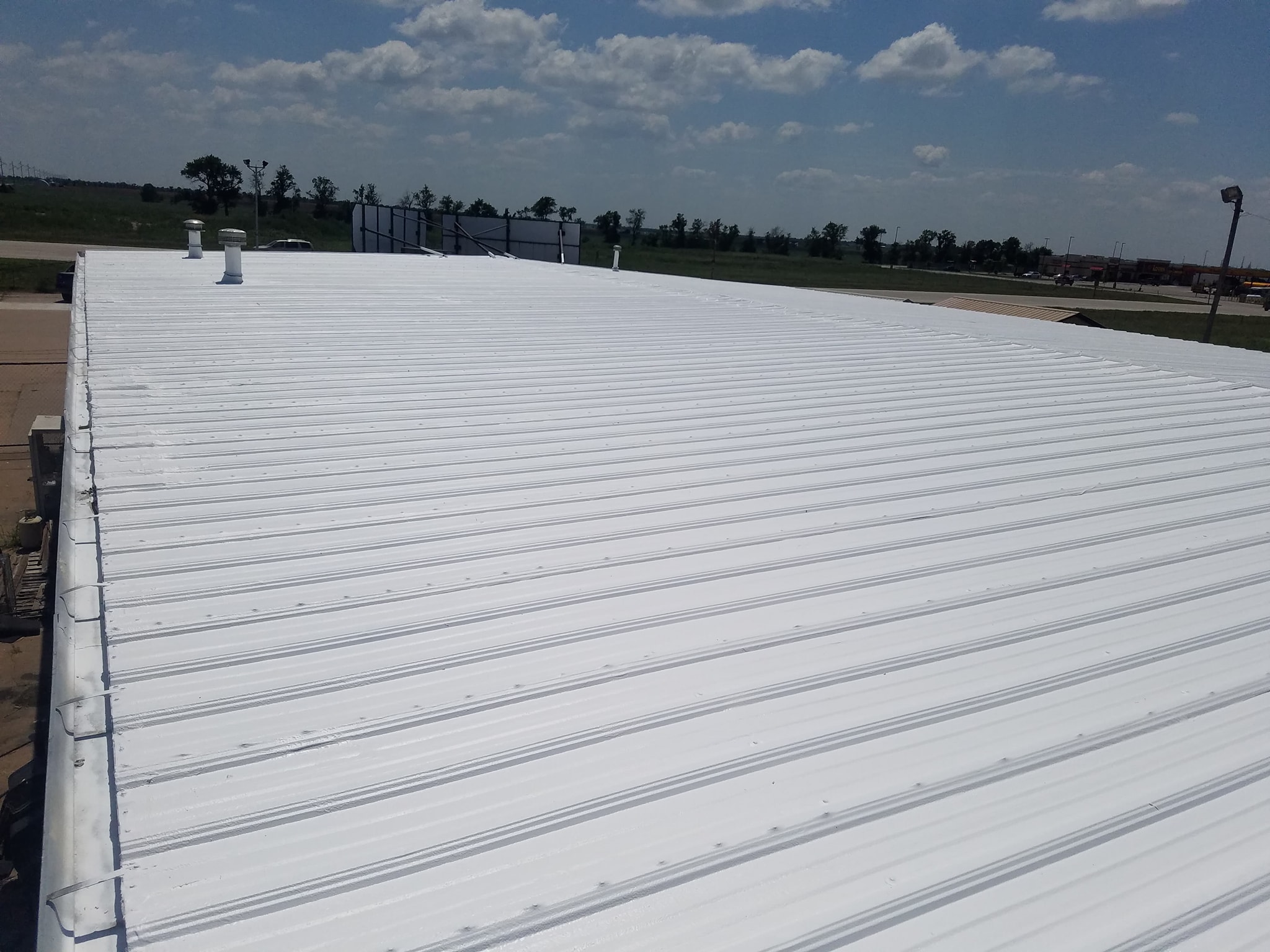 Commercial roof replacement project